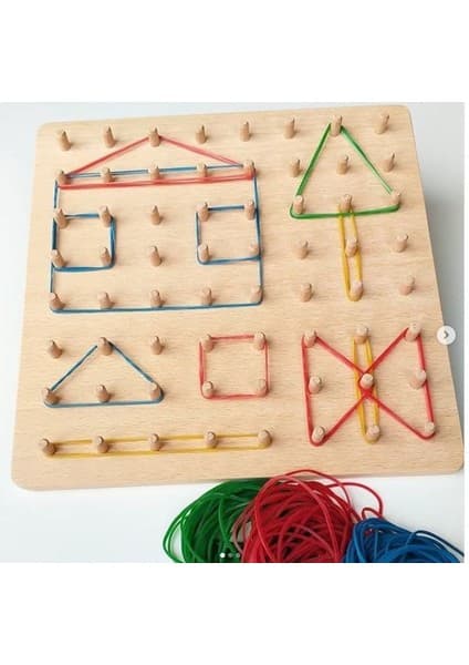 Moccotoys Montessori Geoboard & Lastikli Şekiller Eğitici Kartlı Geometri Oyunu